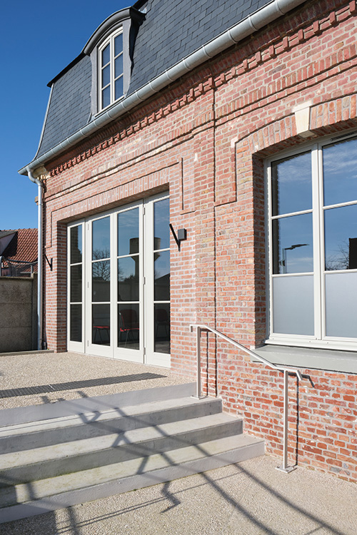 P384 RESTRUCTURATION DES EXTERIEURS D’UNE MAIRIE