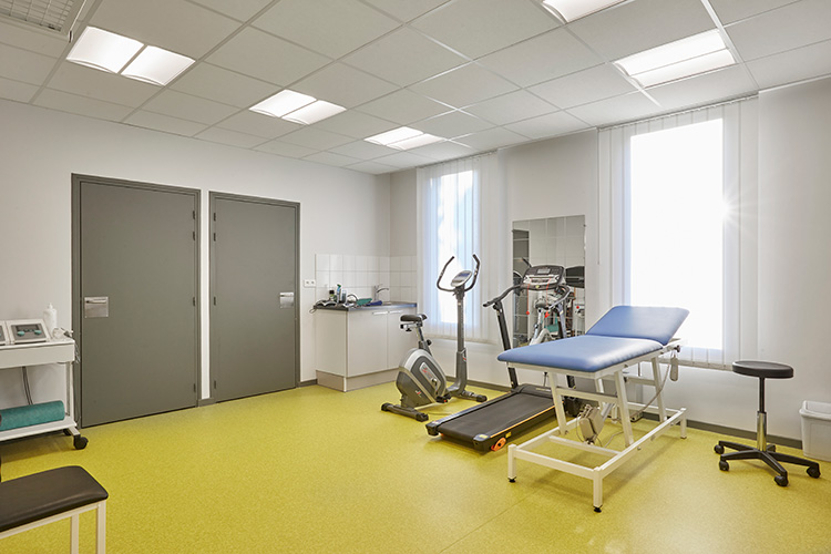 P400 transformation de deux logements en cabinet médical pluriprofessionnel, avec extension