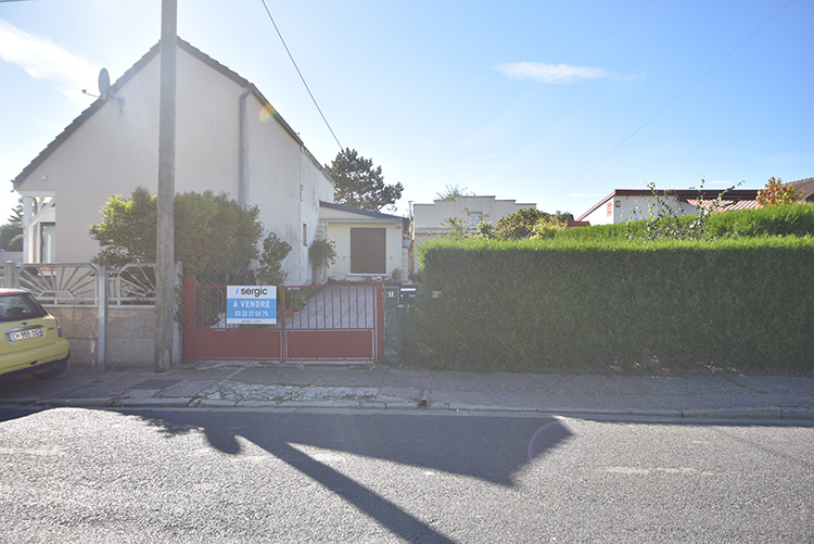 P428 restructuration et extension d’une maison ; construction d’un garage a velos